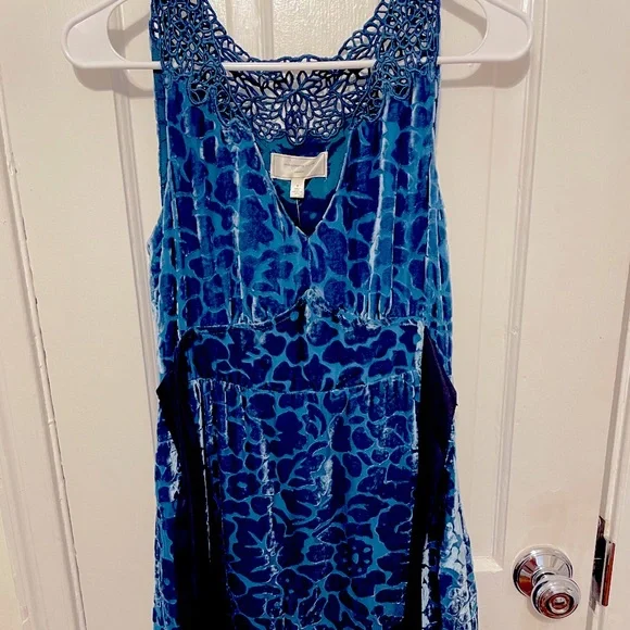 anthro blue dress Women's White Printed Dress- THML Midi Dress- Women's Anthro Midi Dress Extra Large main image 0